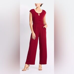 NWOT Gilli Betania Surplice Neckline Jumpsuit Size Large